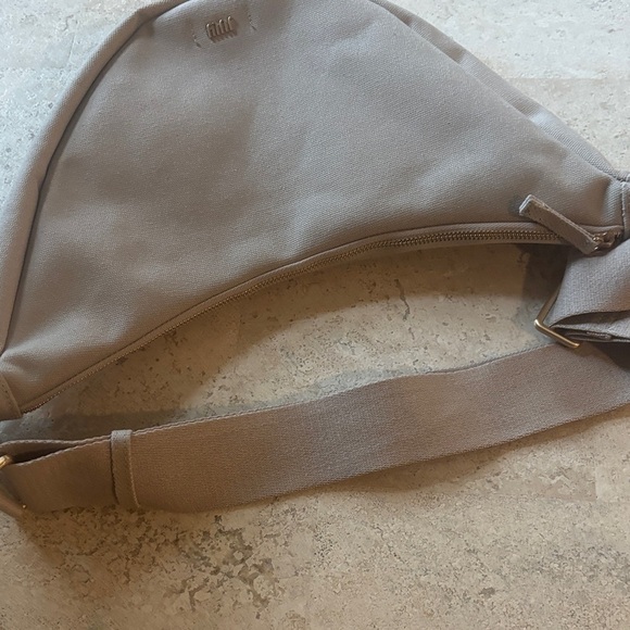 JULY Stylish Gray Women's crossbody/sling bag‎ - Picture 4 of 7